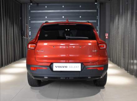 Volvo - XC40