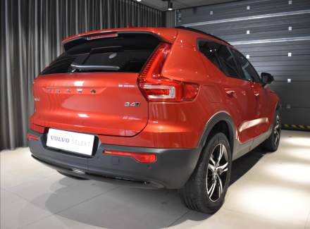 Volvo - XC40