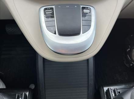 Mercedes-Benz - V-class