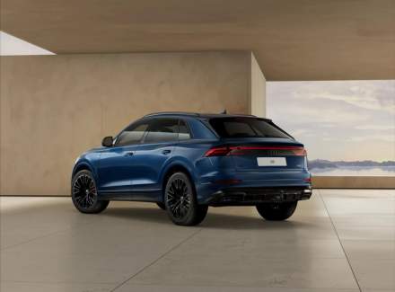 Audi - Q8