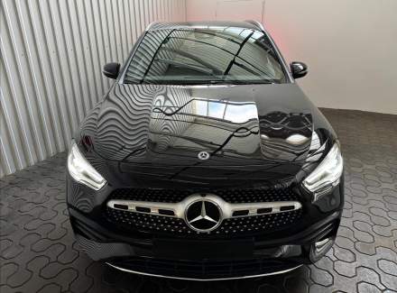 Mercedes-Benz - GLA