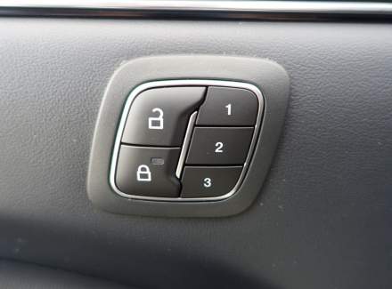 Ford - Mustang Mach-E