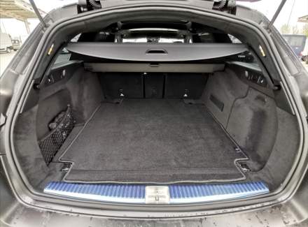 Mercedes-Benz - E-class