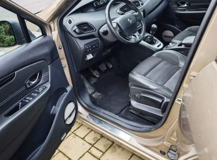 Renault - Scenic