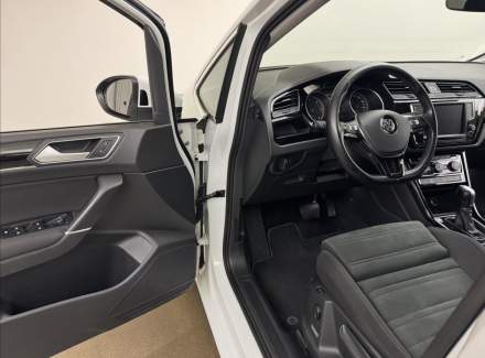 Volkswagen - Touran