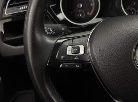 Volkswagen - Touran