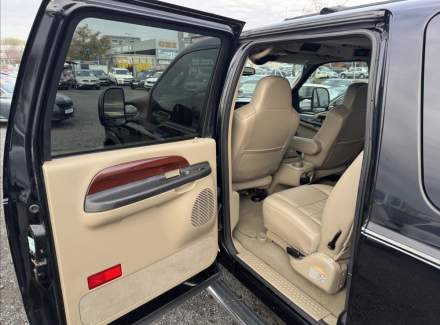 Ford - Excursion