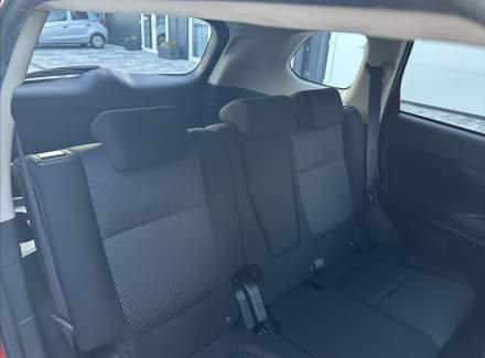 Mitsubishi - Outlander