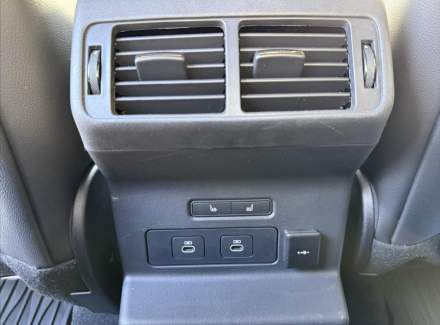 Land Rover - Range Rover Velar