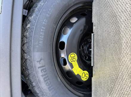 Land Rover - Range Rover Velar