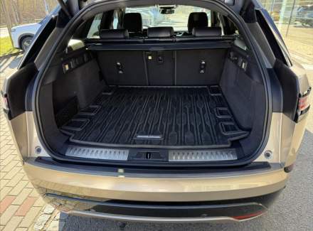 Land Rover - Range Rover Velar