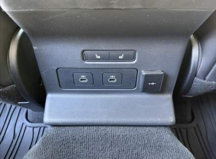 Land Rover - Range Rover Velar