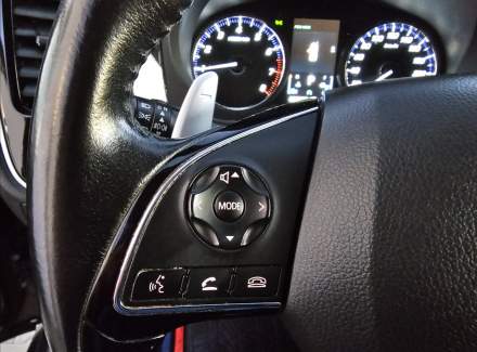 Mitsubishi - Outlander