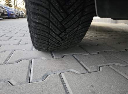 Mitsubishi - Outlander