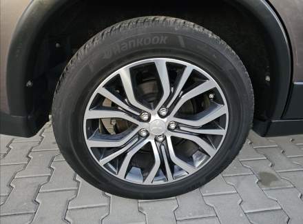 Mitsubishi - Outlander