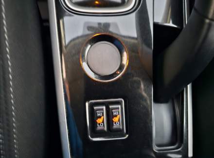 Mitsubishi - Outlander