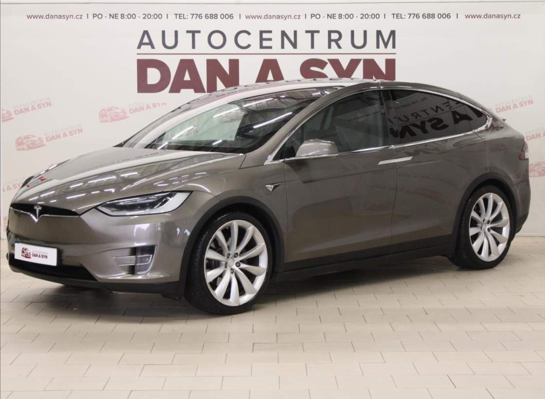 Tesla - Model X