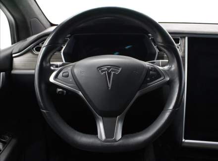 Tesla - Model X