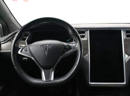 Tesla - Model X