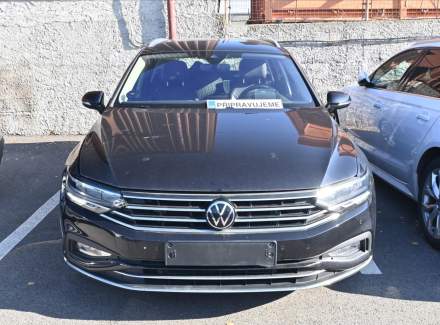 Volkswagen - Passat