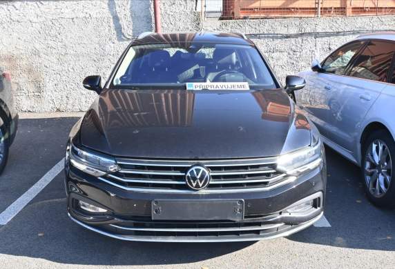 Volkswagen - Passat