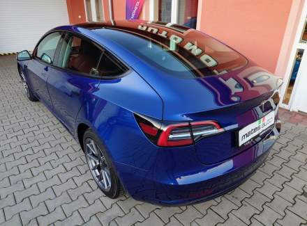 Tesla - Model 3