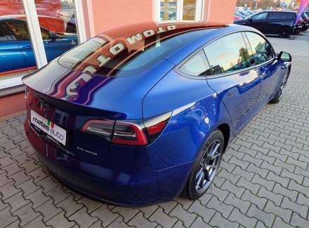 Tesla - Model 3