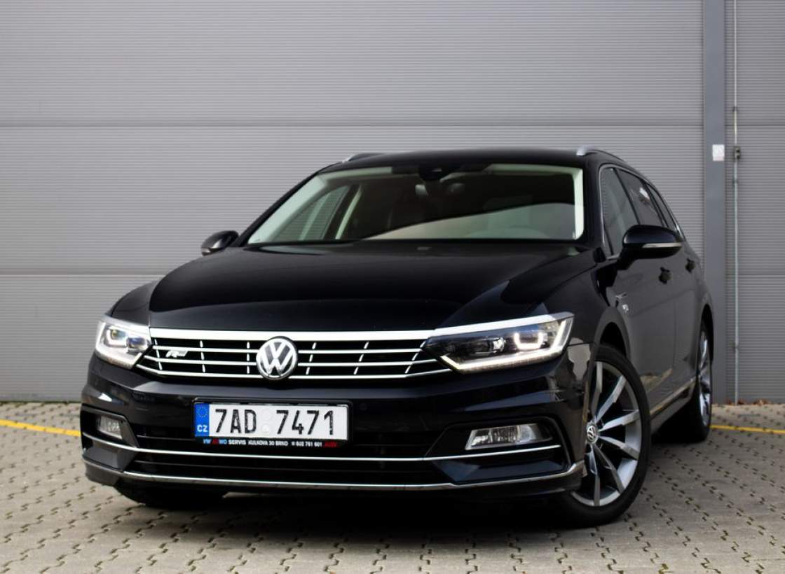 Volkswagen - Passat