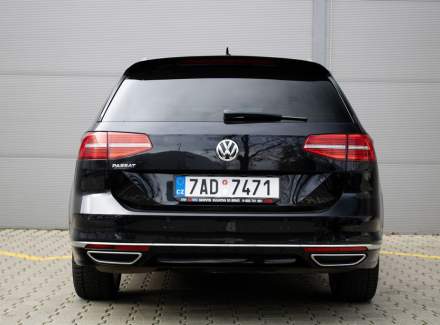 Volkswagen - Passat