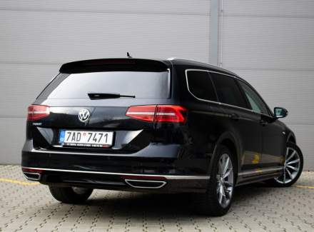 Volkswagen - Passat