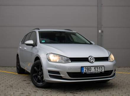 Volkswagen - Golf