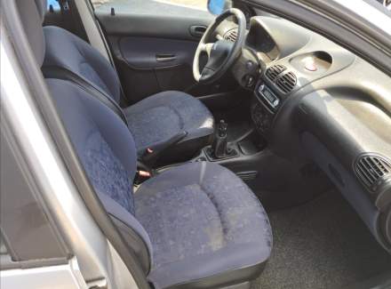 Peugeot - 206