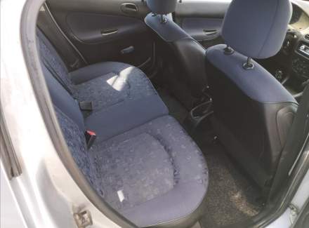 Peugeot - 206