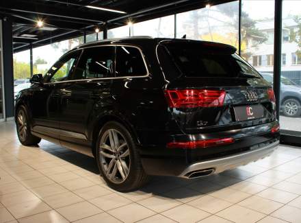 Audi - Q7