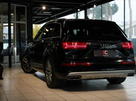 Audi - Q7