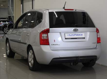 Kia - Carens