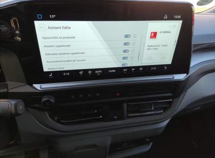 Volkswagen - Caravelle