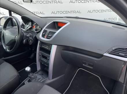 Peugeot - 207