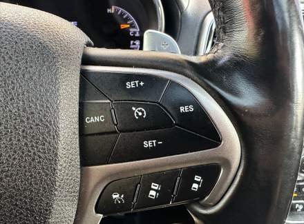 Jeep - Grand Cherokee