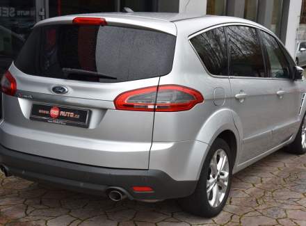 Ford - S-MAX