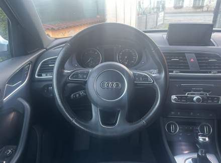 Audi - Q3