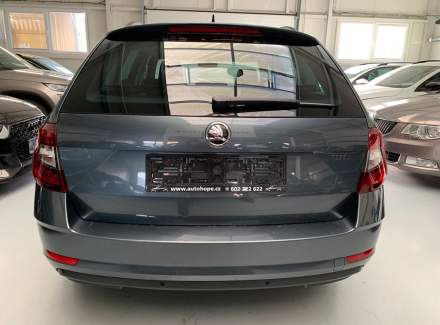 Škoda - Octavia