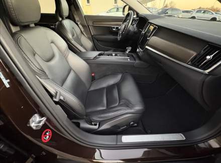 Volvo - V90
