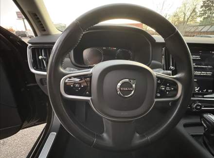 Volvo - V90