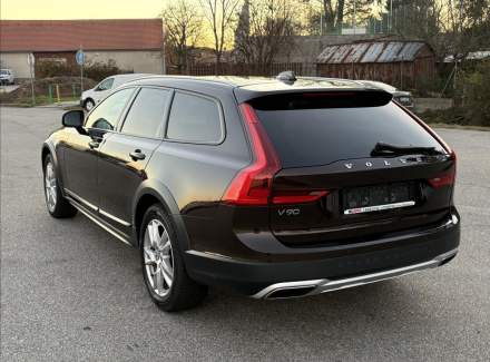 Volvo - V90