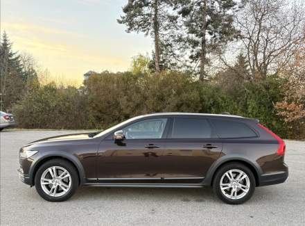 Volvo - V90