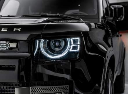 Land Rover - Defender