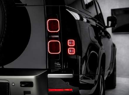 Land Rover - Defender