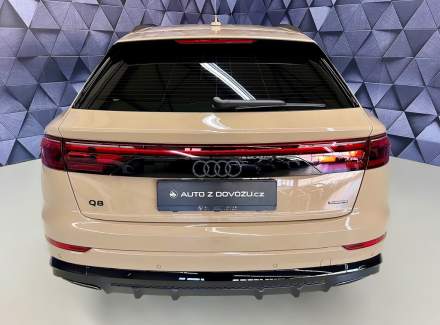 Audi - Q8