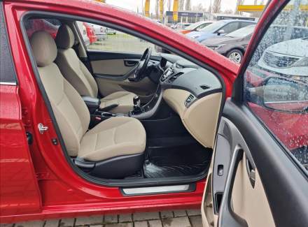 Hyundai - Elantra